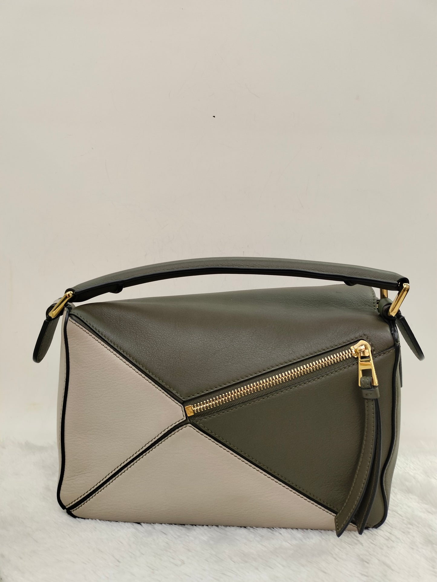 Loewe Puzzle Small Green Olive Oak GHW 2022