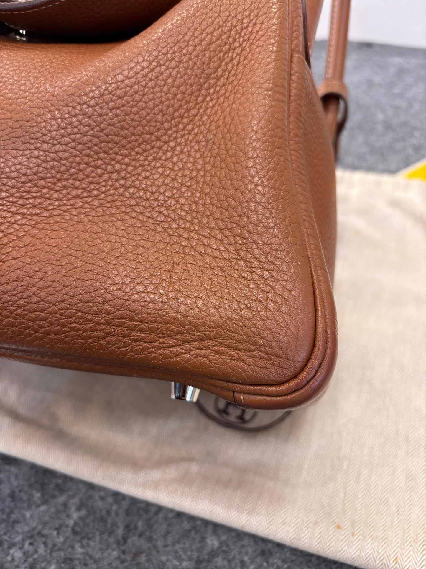 Lindy 30 Clem Gold PHW #Q square