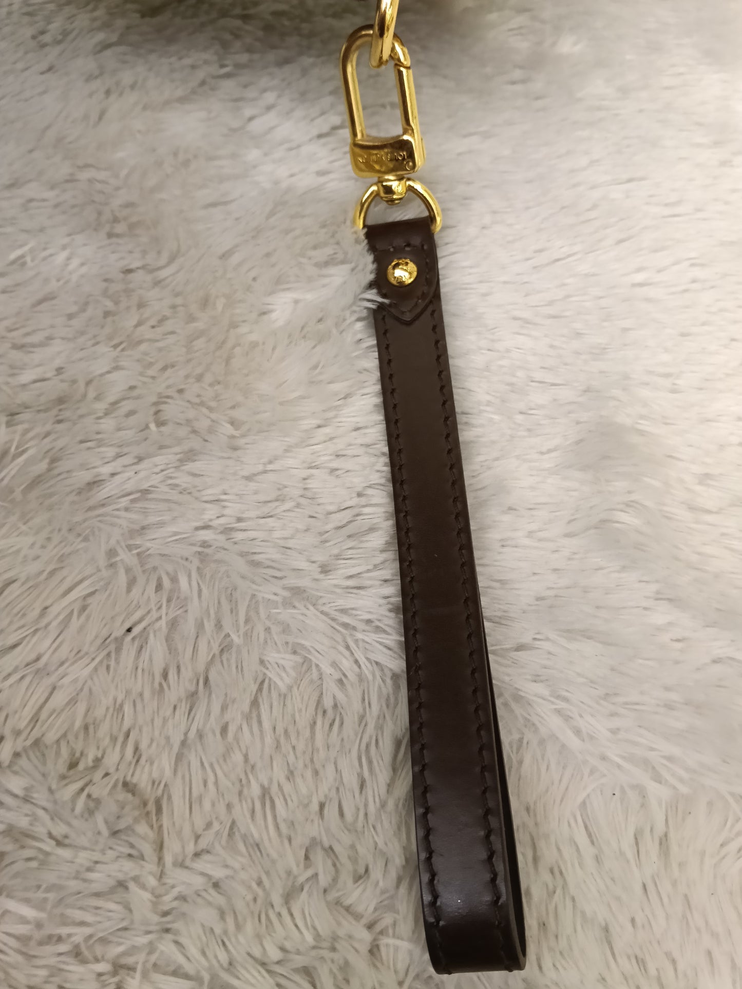 LV Macao Pochette Damier 2012