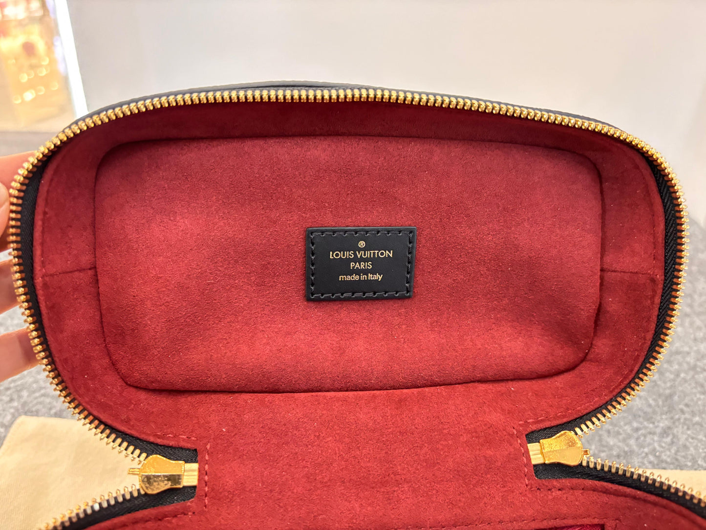 LV Vanity NV Monogram Empreinte Noir Beige (CHIP)