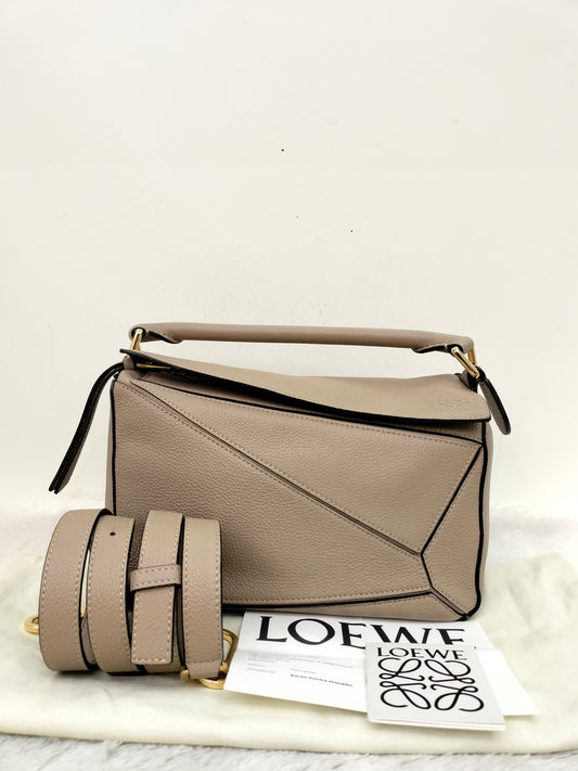 Loewe Puzzle Small Grained Sand GHW 2021