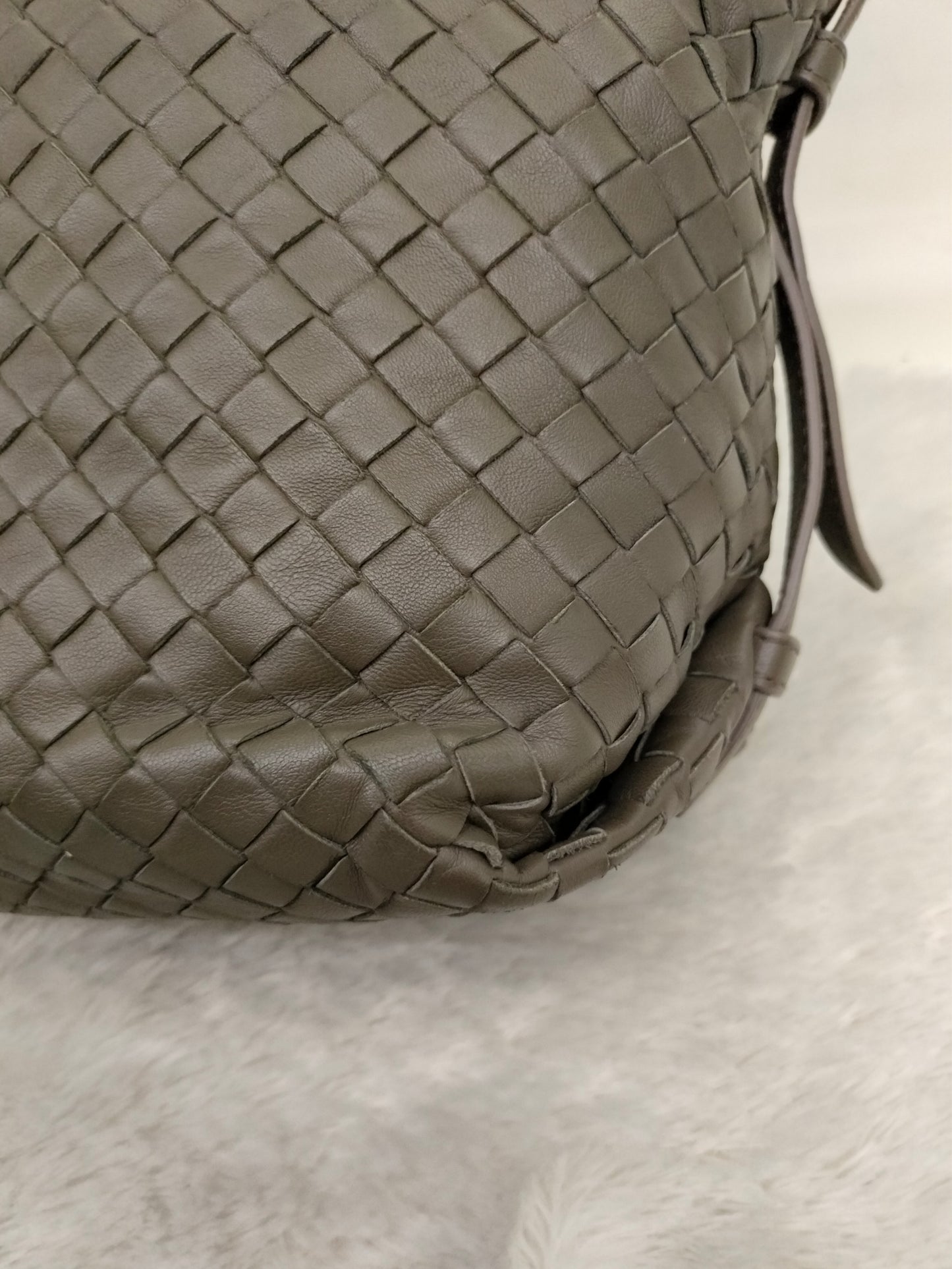 Bottega Veneta Osaka Medium Grey 2018