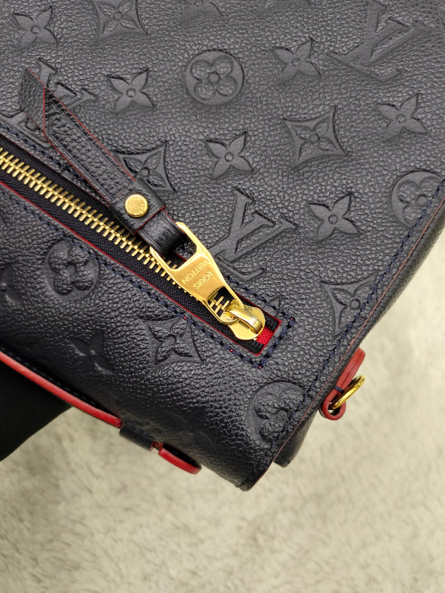 LV Metis Empreinte Marine Rouge Navy 2019