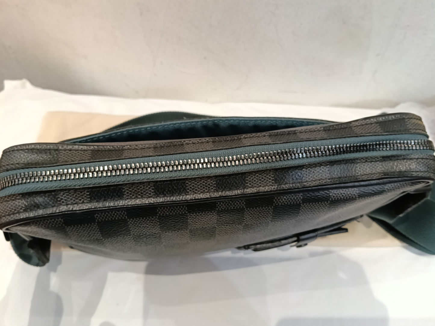 LV Alpha Messenger Damier Graphite 2019