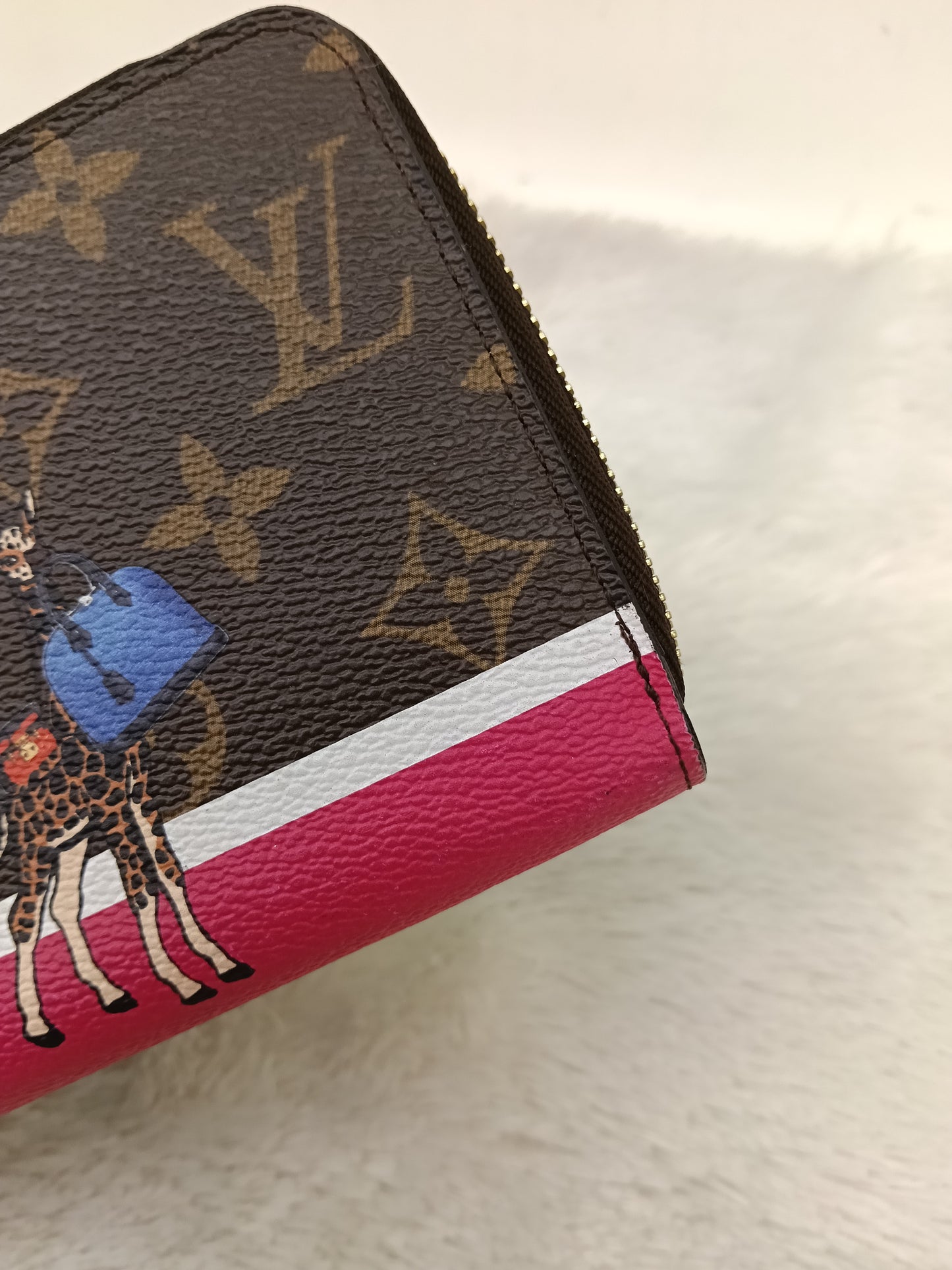 LV Zippy Wallet Monogram Giraffe
