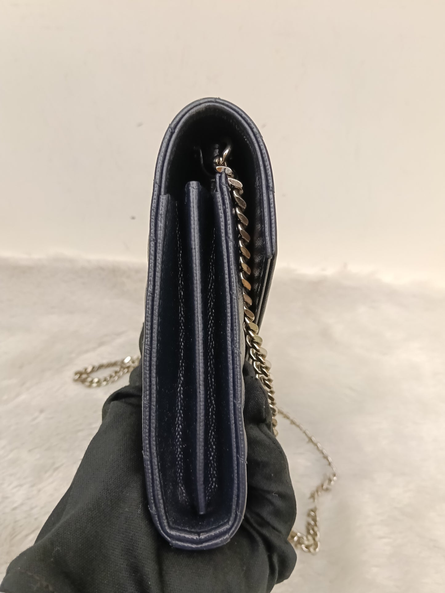 YsL WOC 22 Matelasse Monogramme Grained Navy SHW 2018