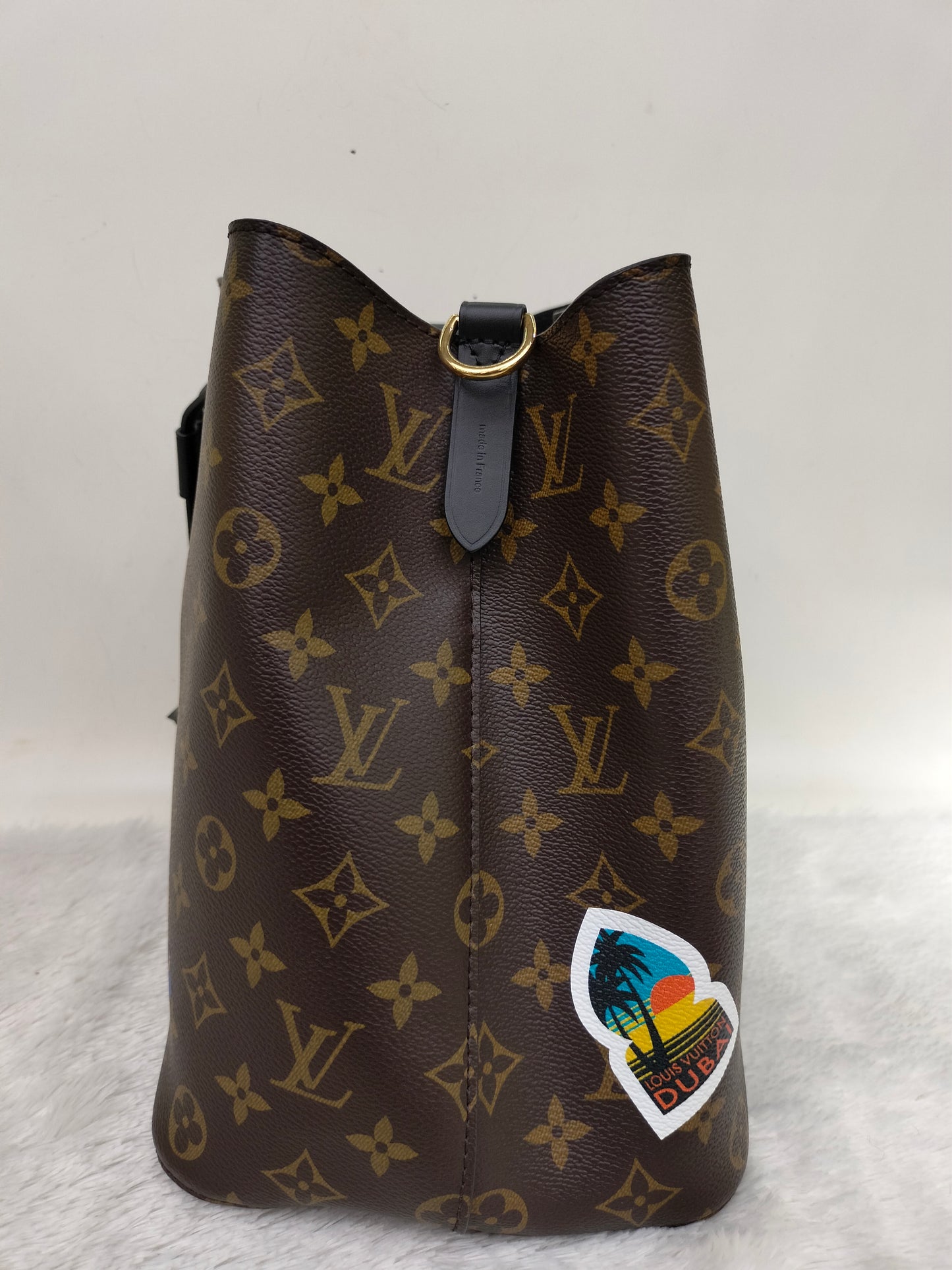 LV Neo Noe Monogram World Tour