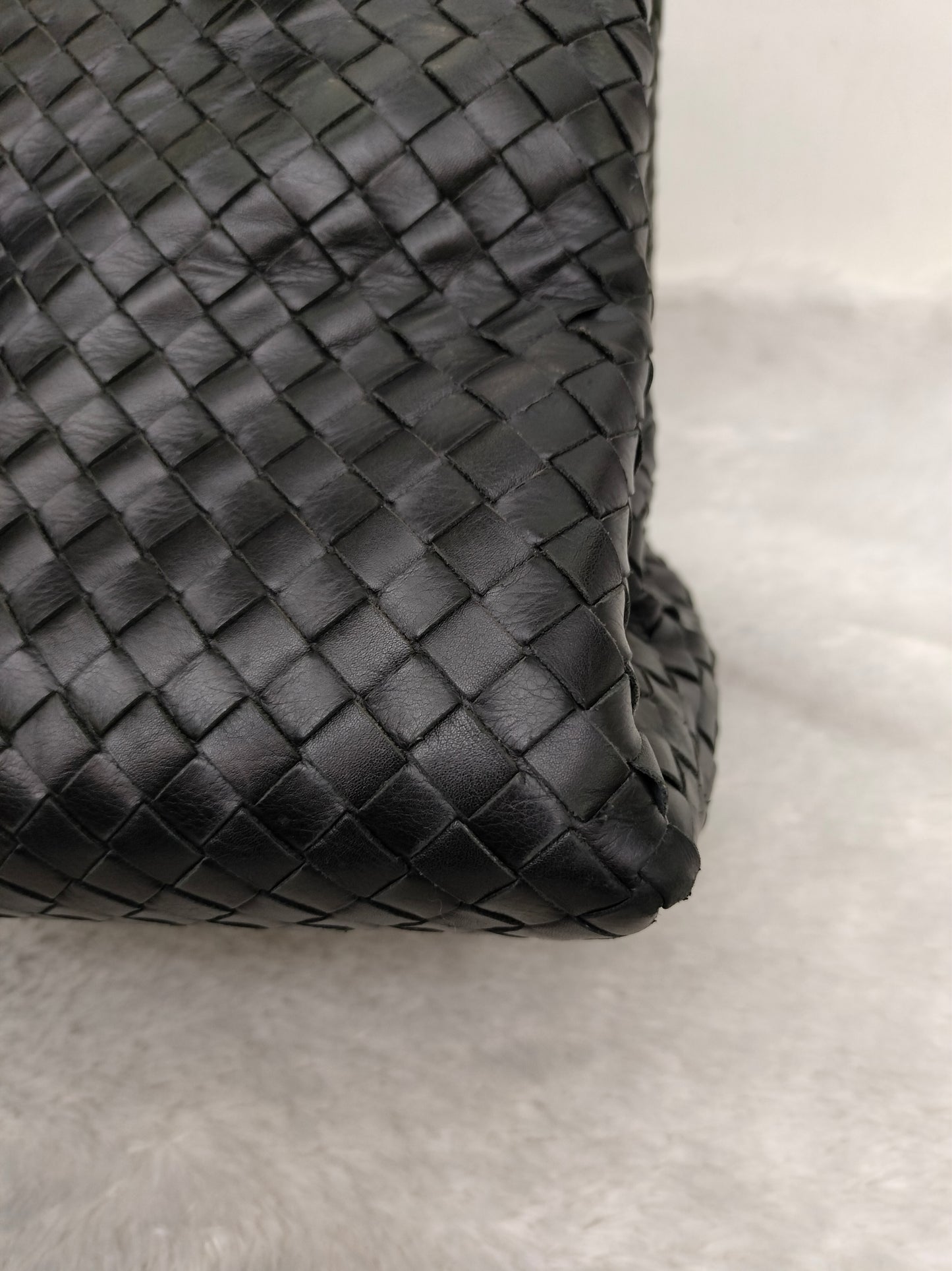 Bottega Veneta Intrecciato Medium Roma Black RHW 2010