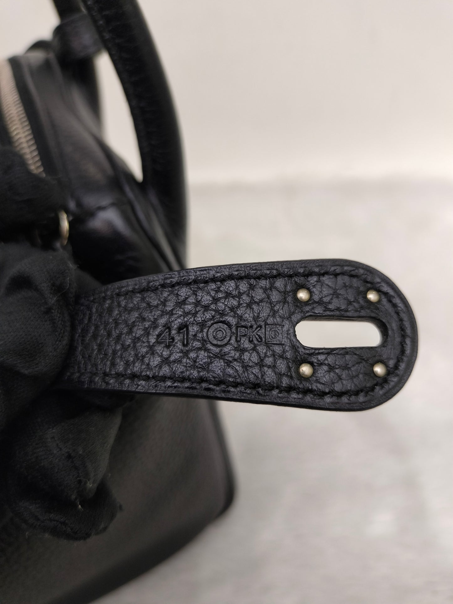 Lindy 30 Clem Black PHW #Q square