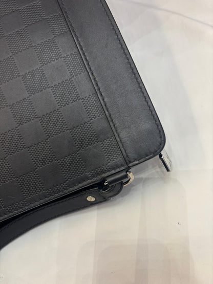LV Standing Pouch Infini Damier Noir (CHIP)