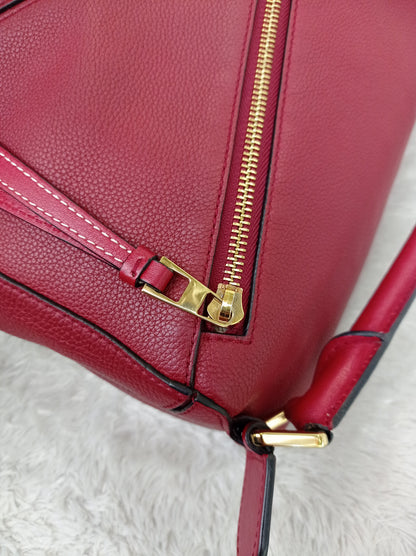 Loewe Puzzle Medium Grained Raspberry GHW 2017