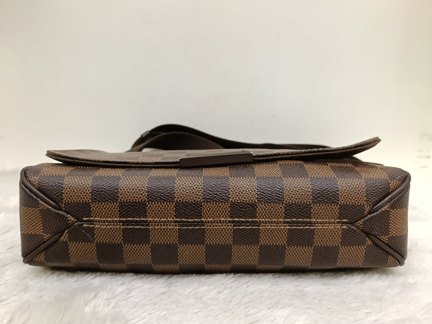 LV District PM Damier