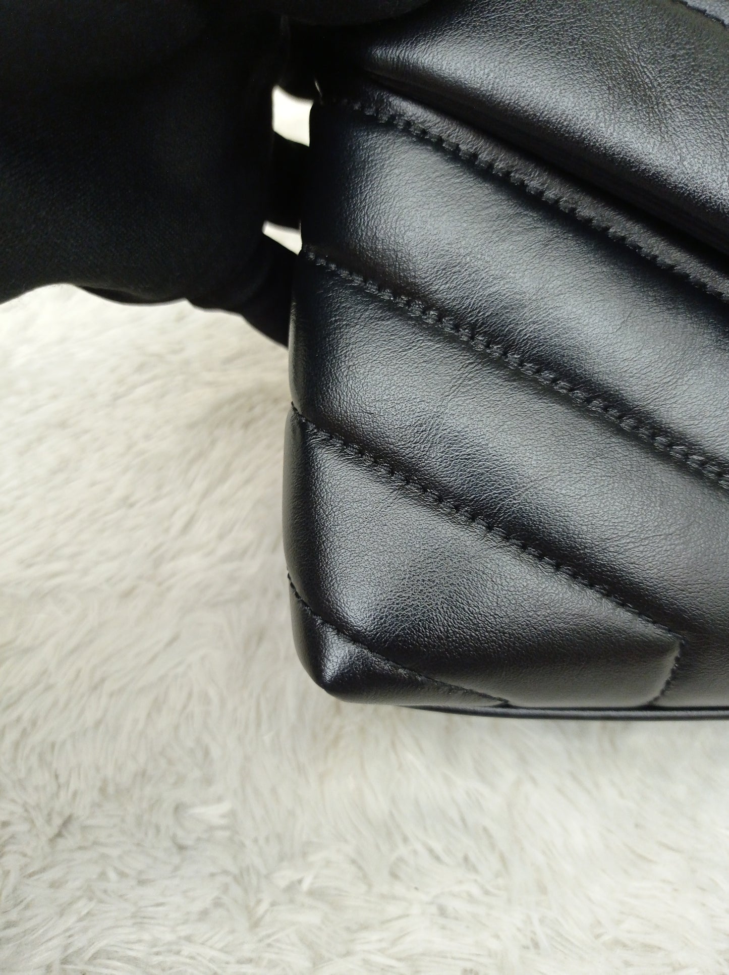 YsL Lou Lou Toy Lamb Black SHW 2018