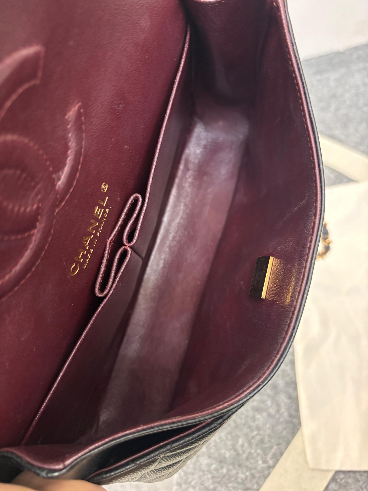 Chanel Medium Caviar Black GHW DF (CHIP)