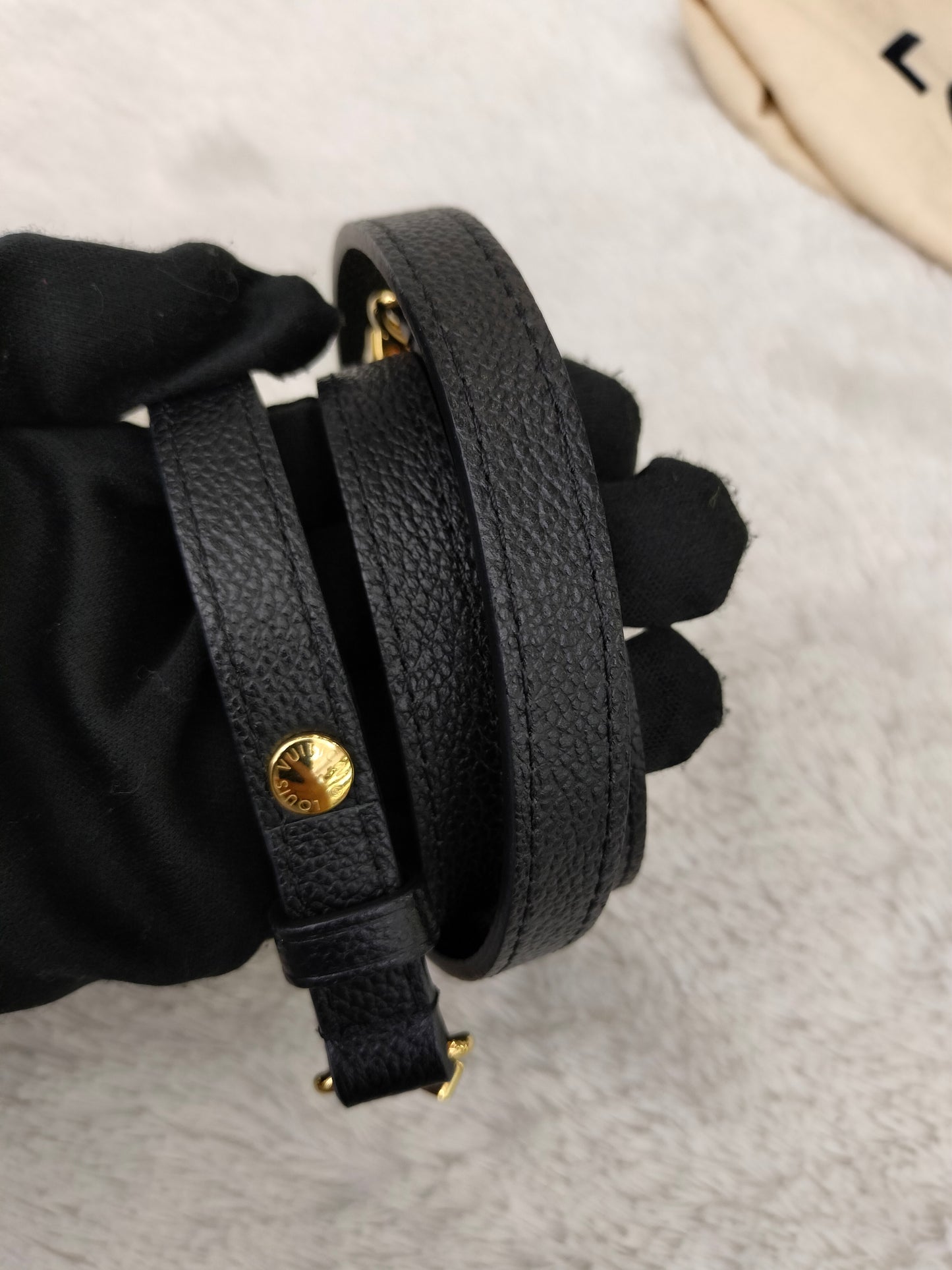 LV Neo Noe MM Monogram Empreinte Noir Creme (CHIP)