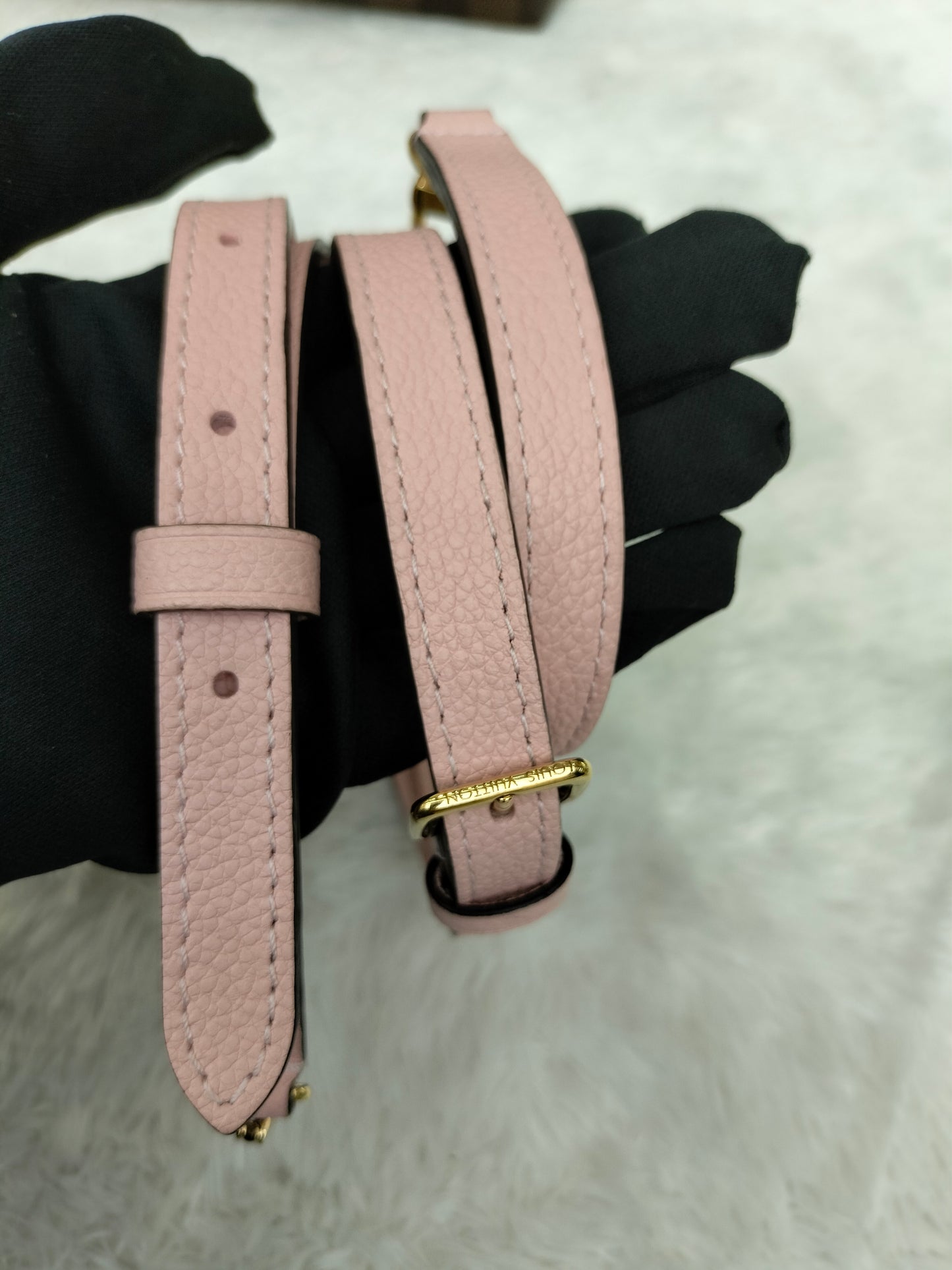 LV Clapton Backpack Damier Magnolia 2018