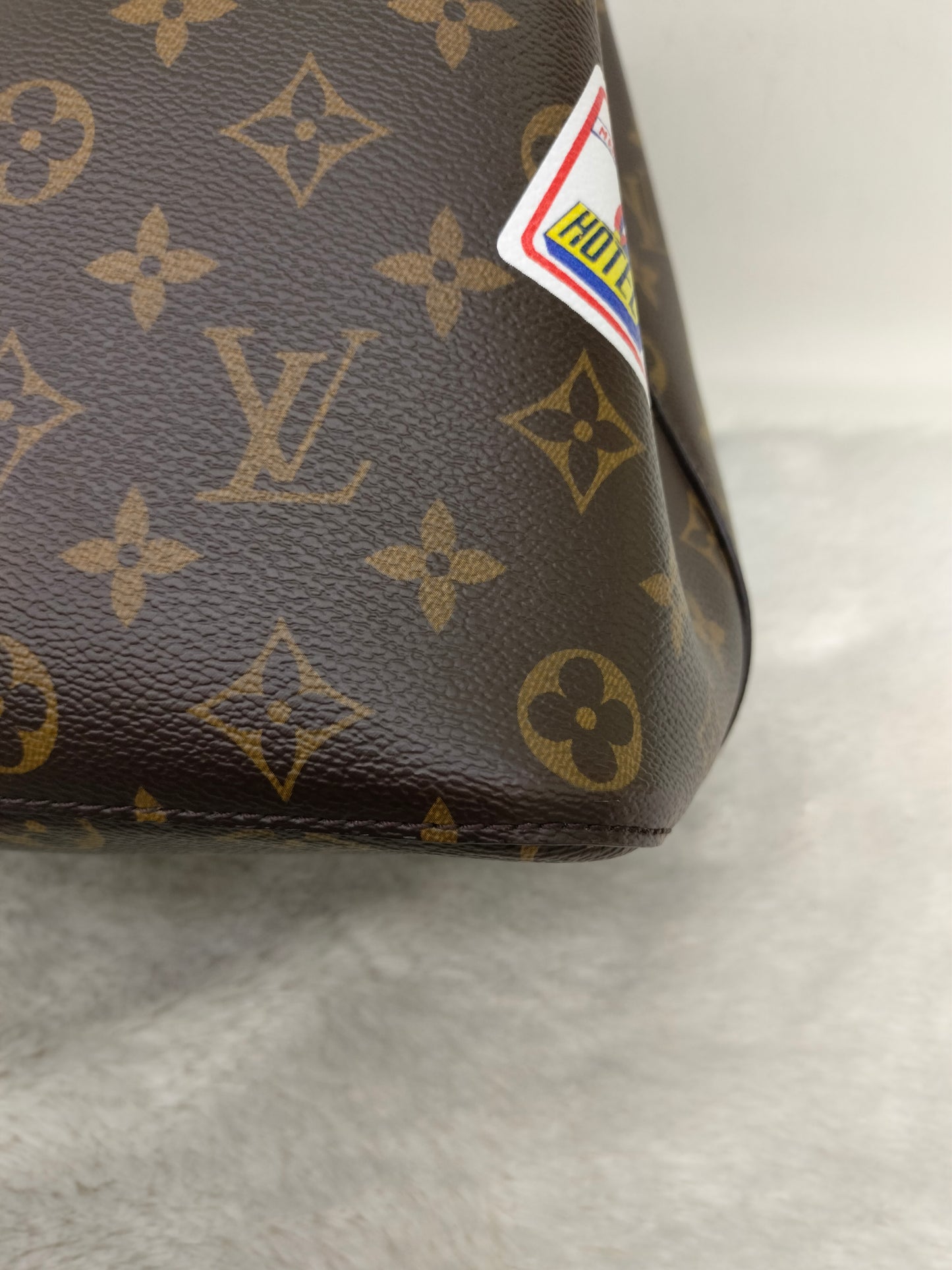 LV Neo Noe Monogram World Tour