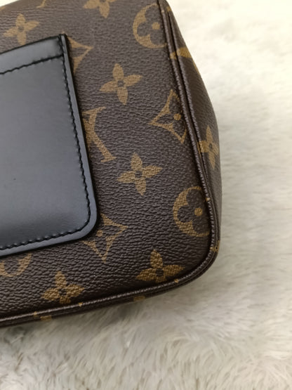 LV Marceau NM Monogram Noir (CHIP)