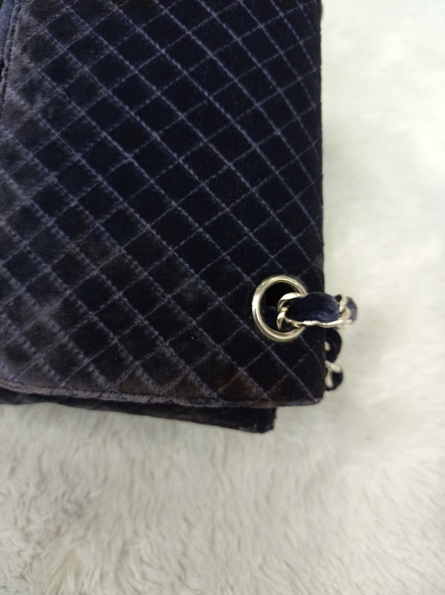 Chanel Medium Velvet Navy Blue Vintage SHW SF (broken holo)