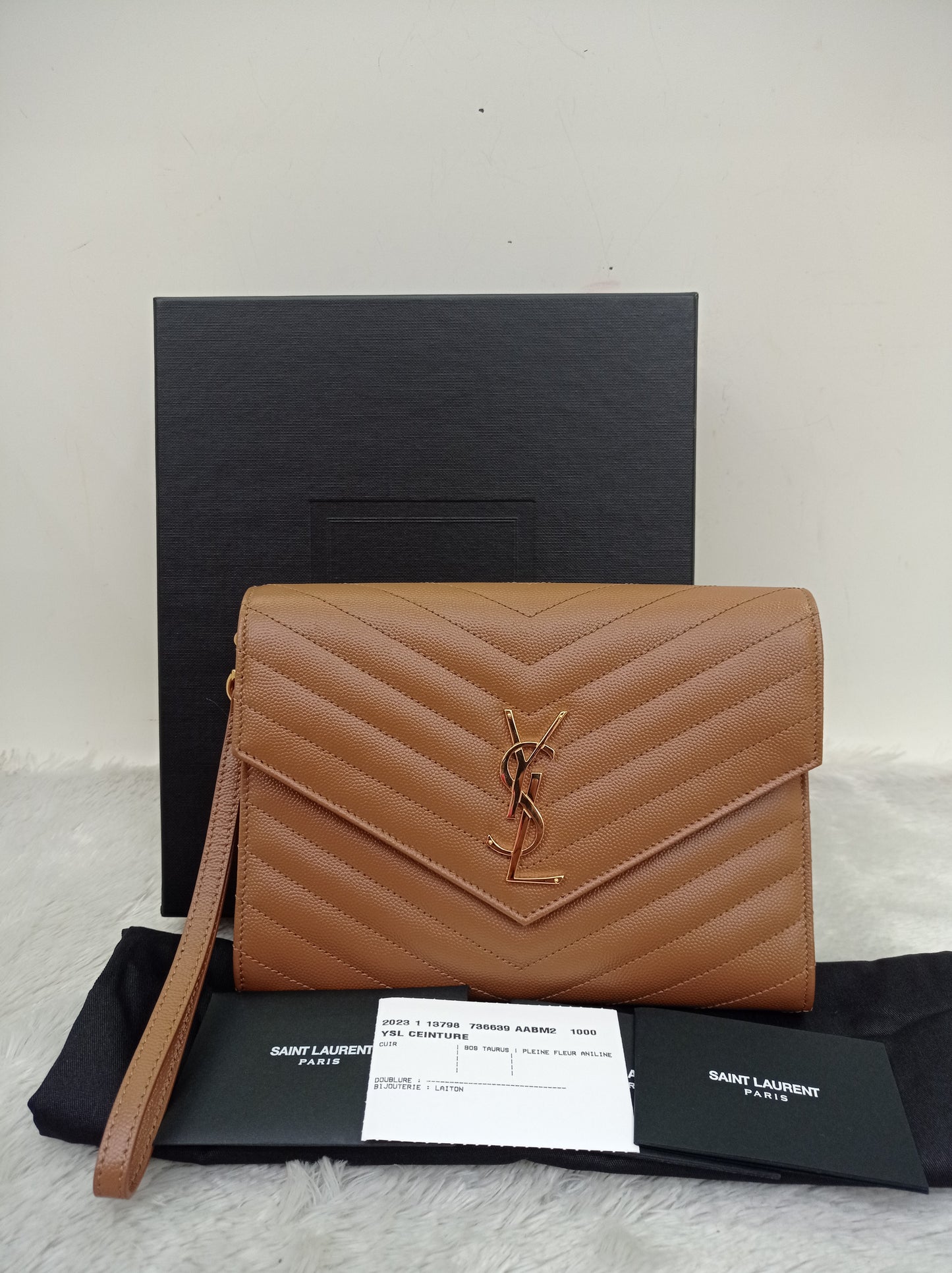 YsL Envelope Clutch Matelasse Monogramme Chevron Grained Dark Caramel GHW 2023