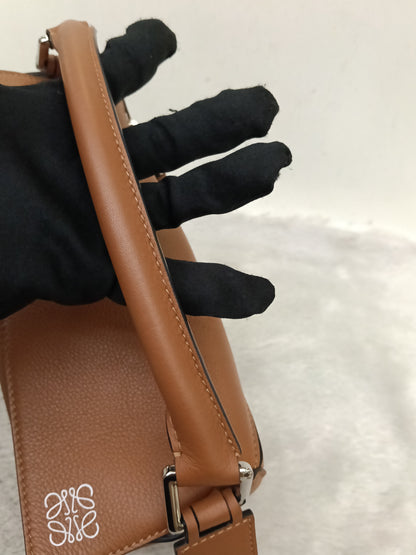 Loewe Puzzle Small Calfskin Tan SHW 2021