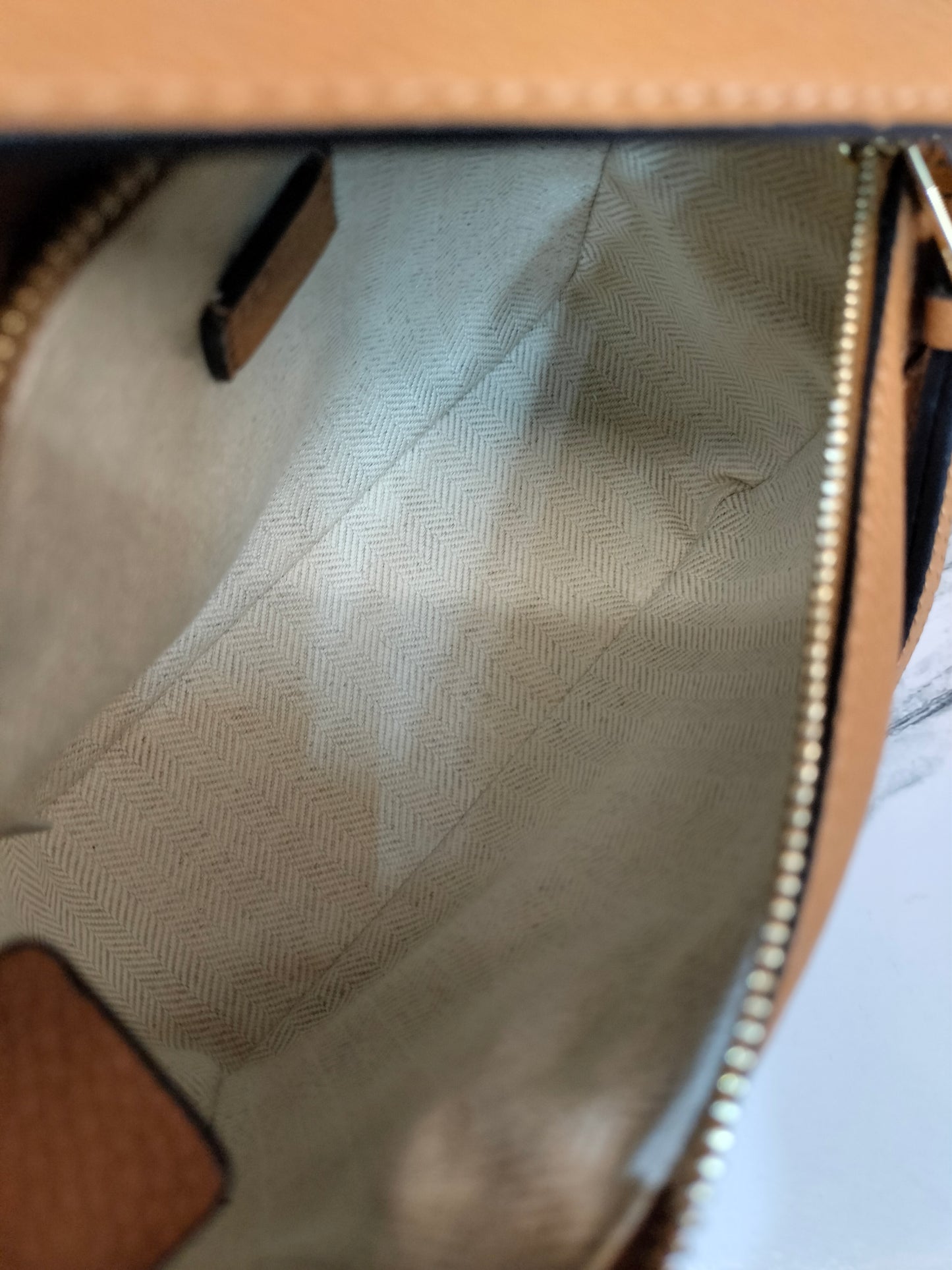 Loewe Puzzle Mini Grained Light Caramel GHW 2022