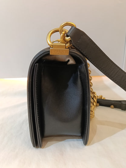 Chanel Boy 25 Crumpled Goatskin Black Gold GHW #26