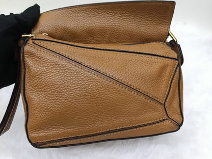 Loewe Puzzle Mini Grained Caramel GHW 2020