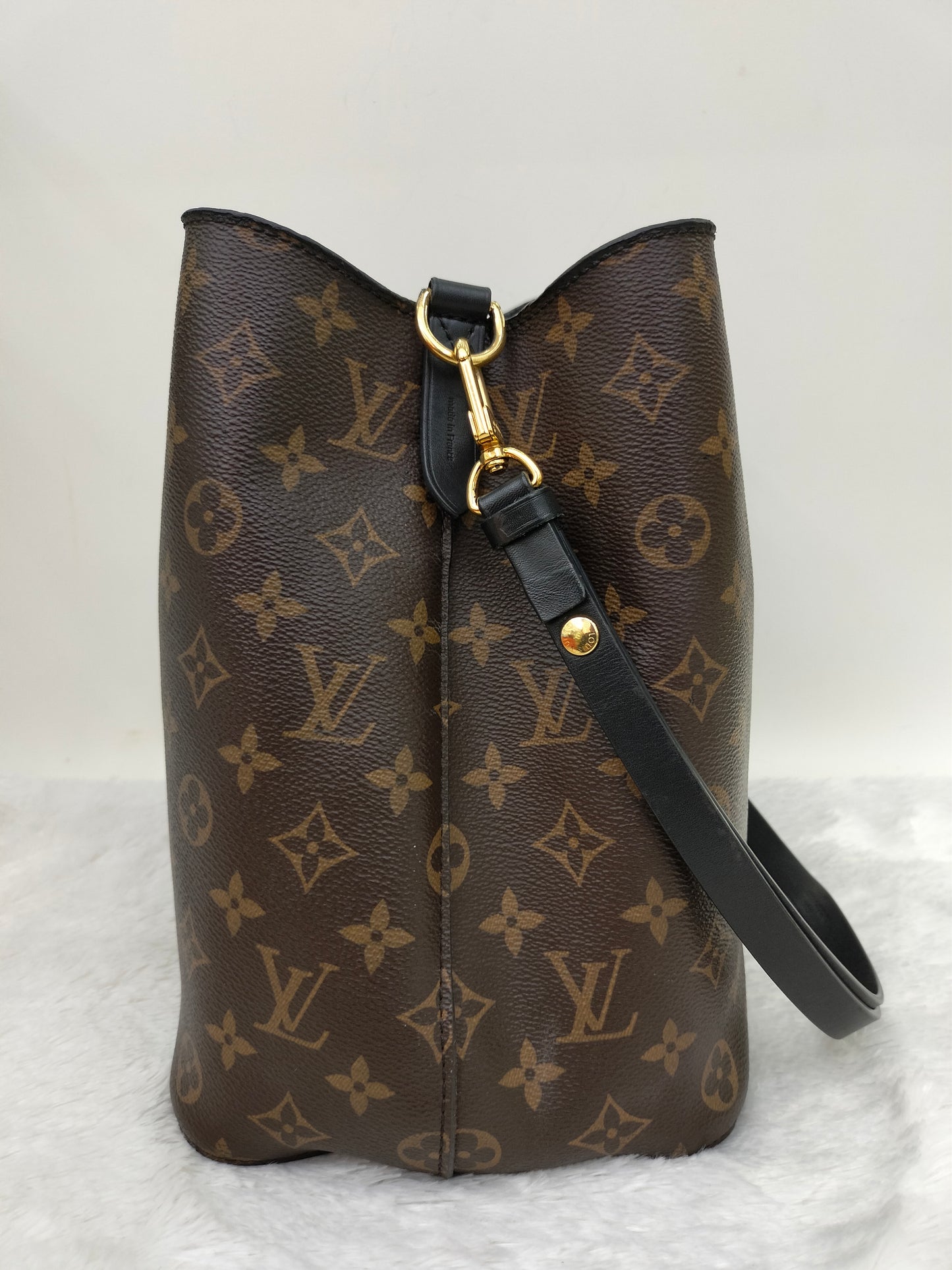 LV Neo Noe Monogram Noir 2017
