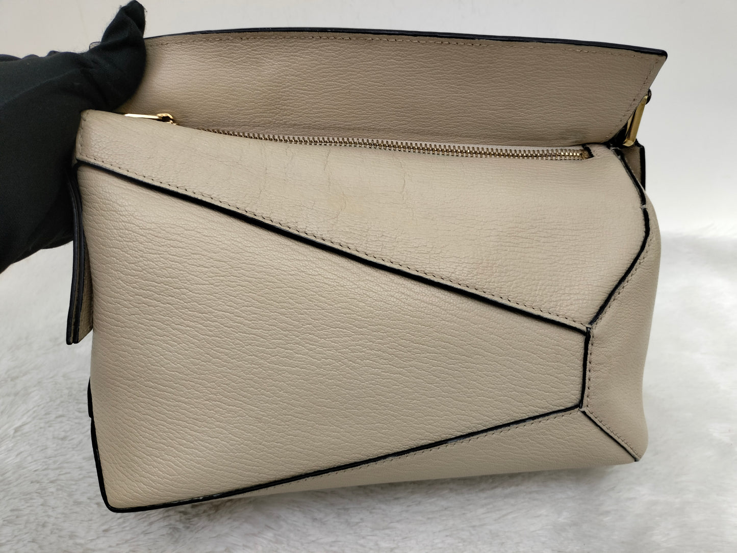 Loewe Puzzle Small Edge Angora GHW 2021