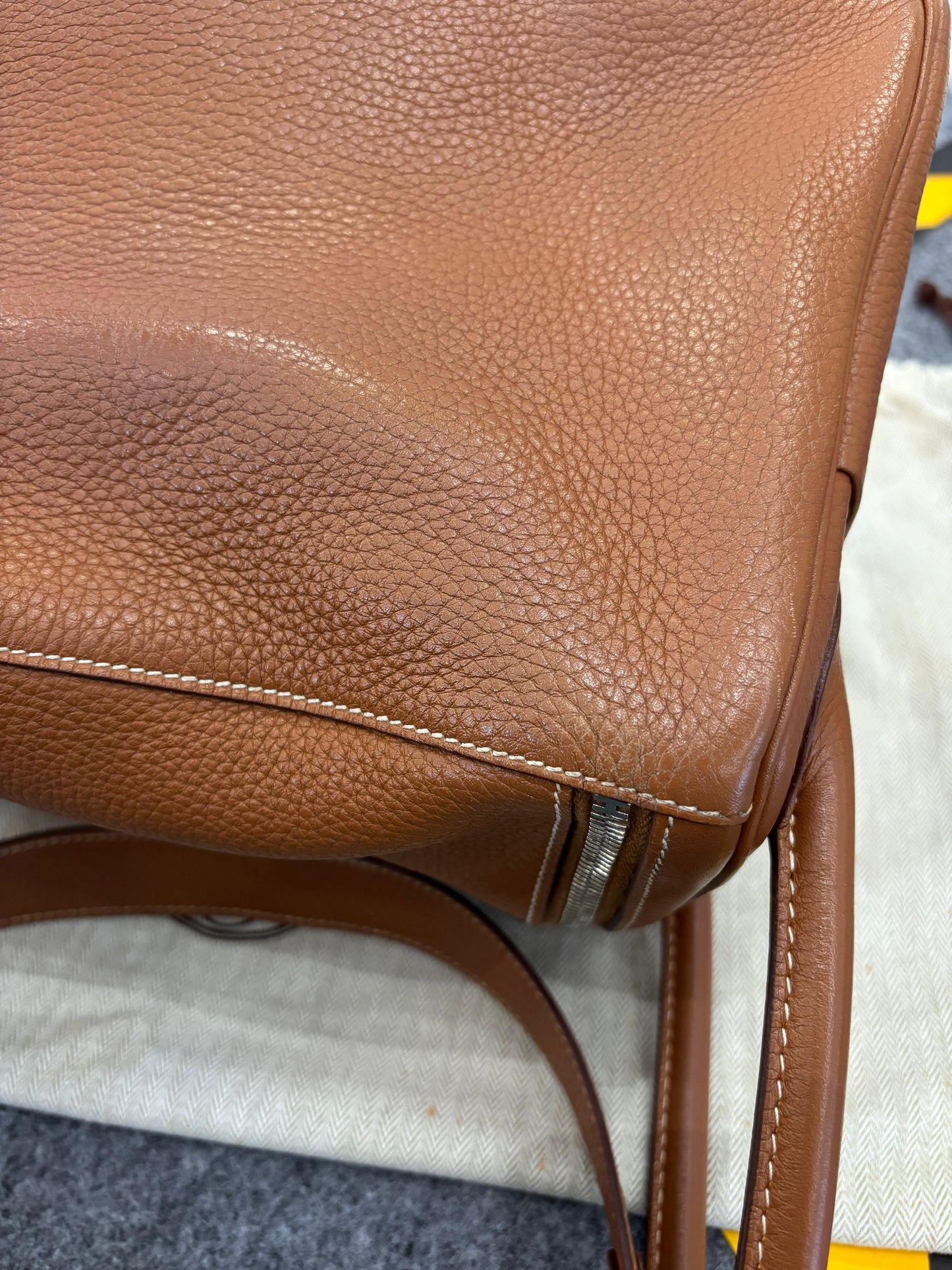 Lindy 30 Clem Gold PHW #Q square