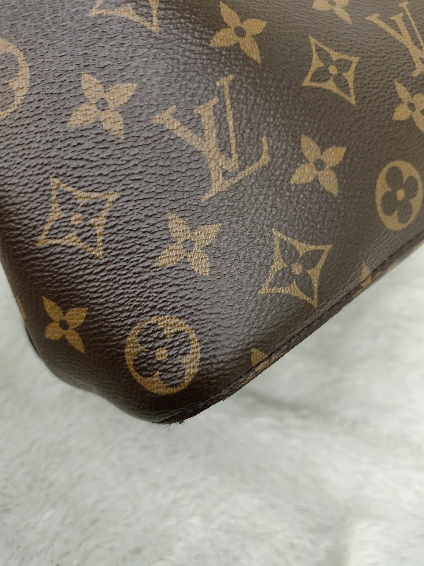 LV Neo Noe MM Monogram Caramel (CHIP)