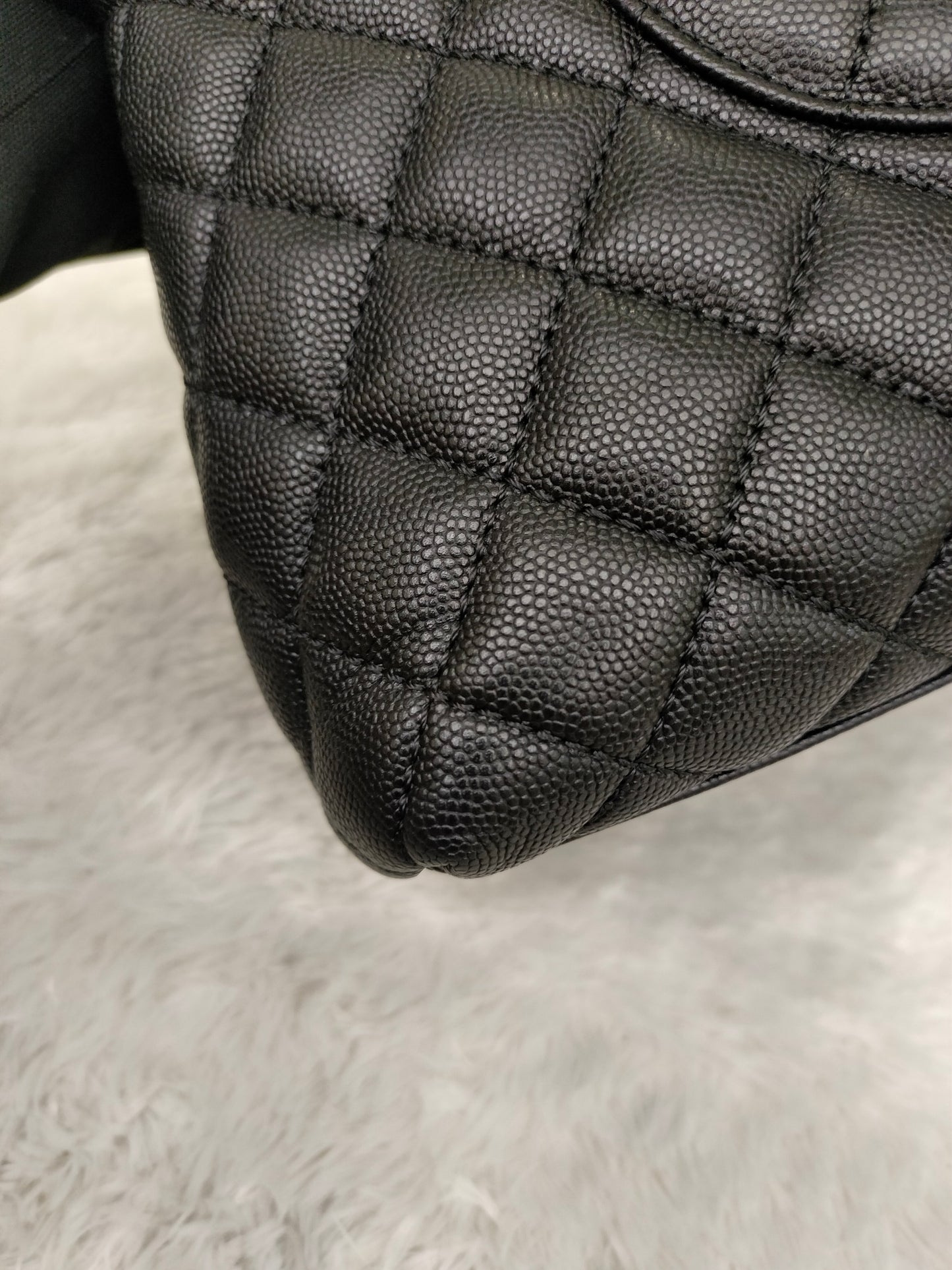 Chanel Coco Handle Large Caviar Black GHW #24