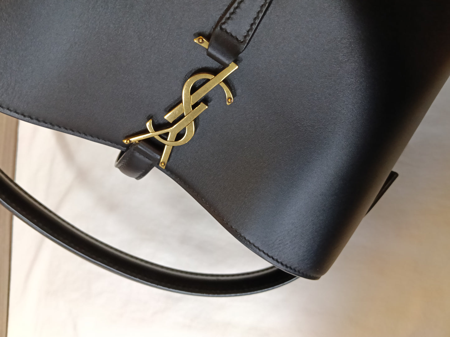YsL Le37 Small Calfskin Black GHW 2023