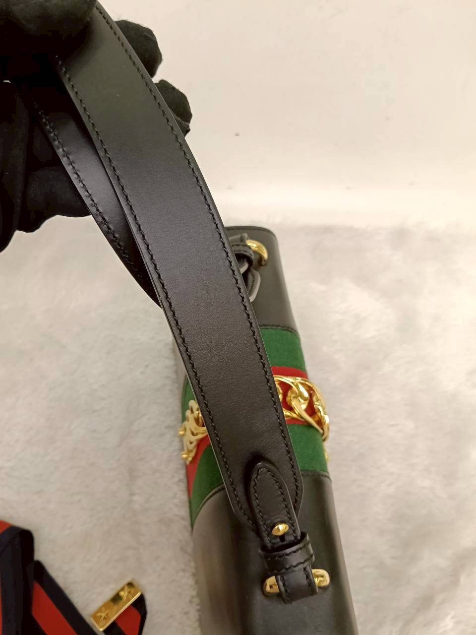 Gucci Sylvie Small Web Calfskin Black GHW