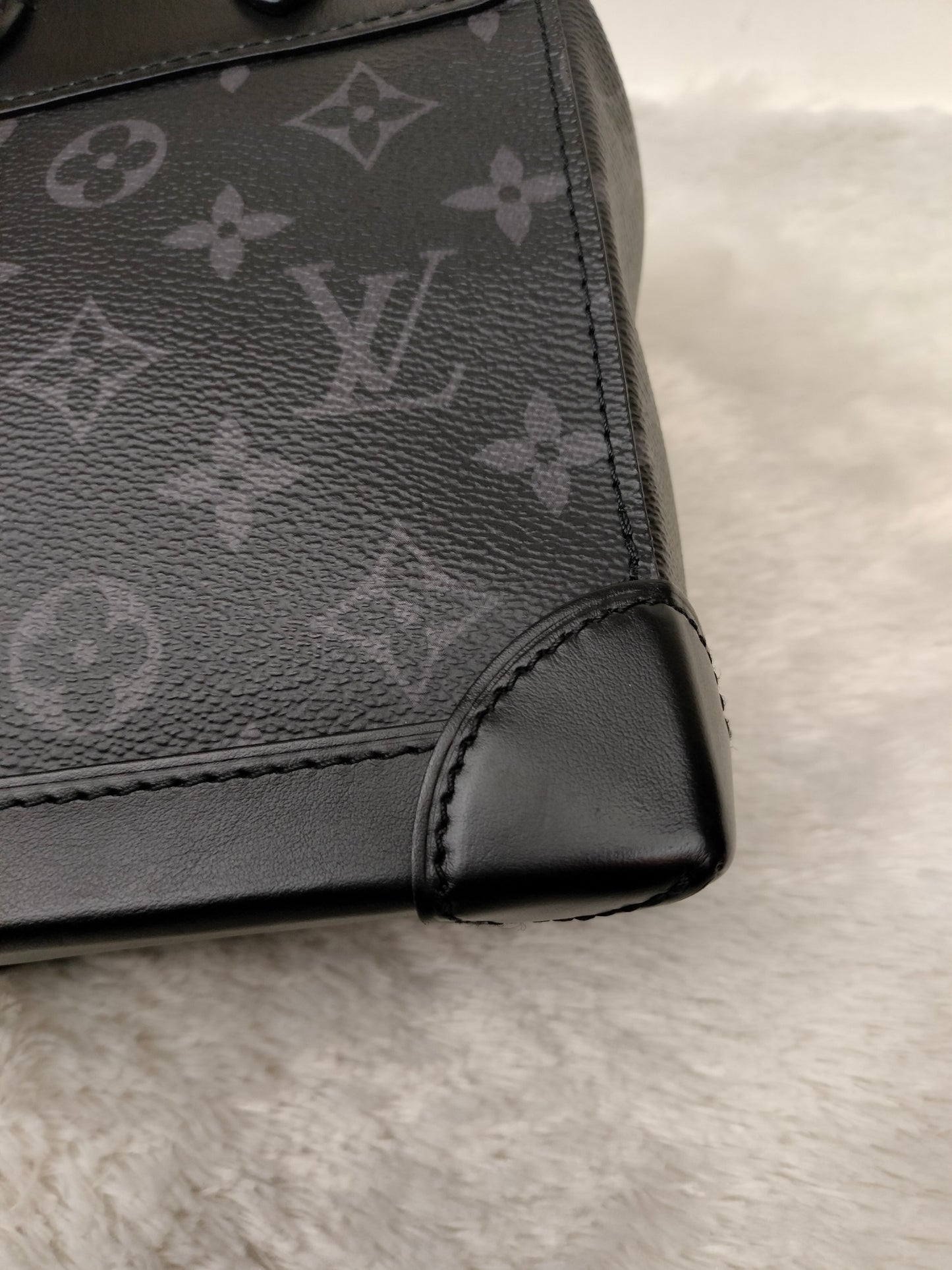 LV Nano Steamer Monogram Eclipse (CHIP)