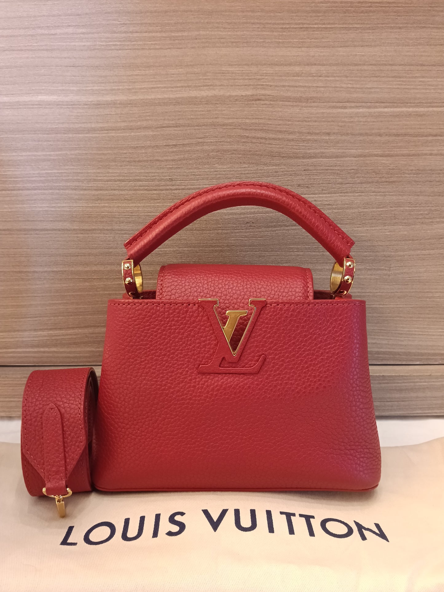 LV Capucines Mini Taurillon Scarlet 2020