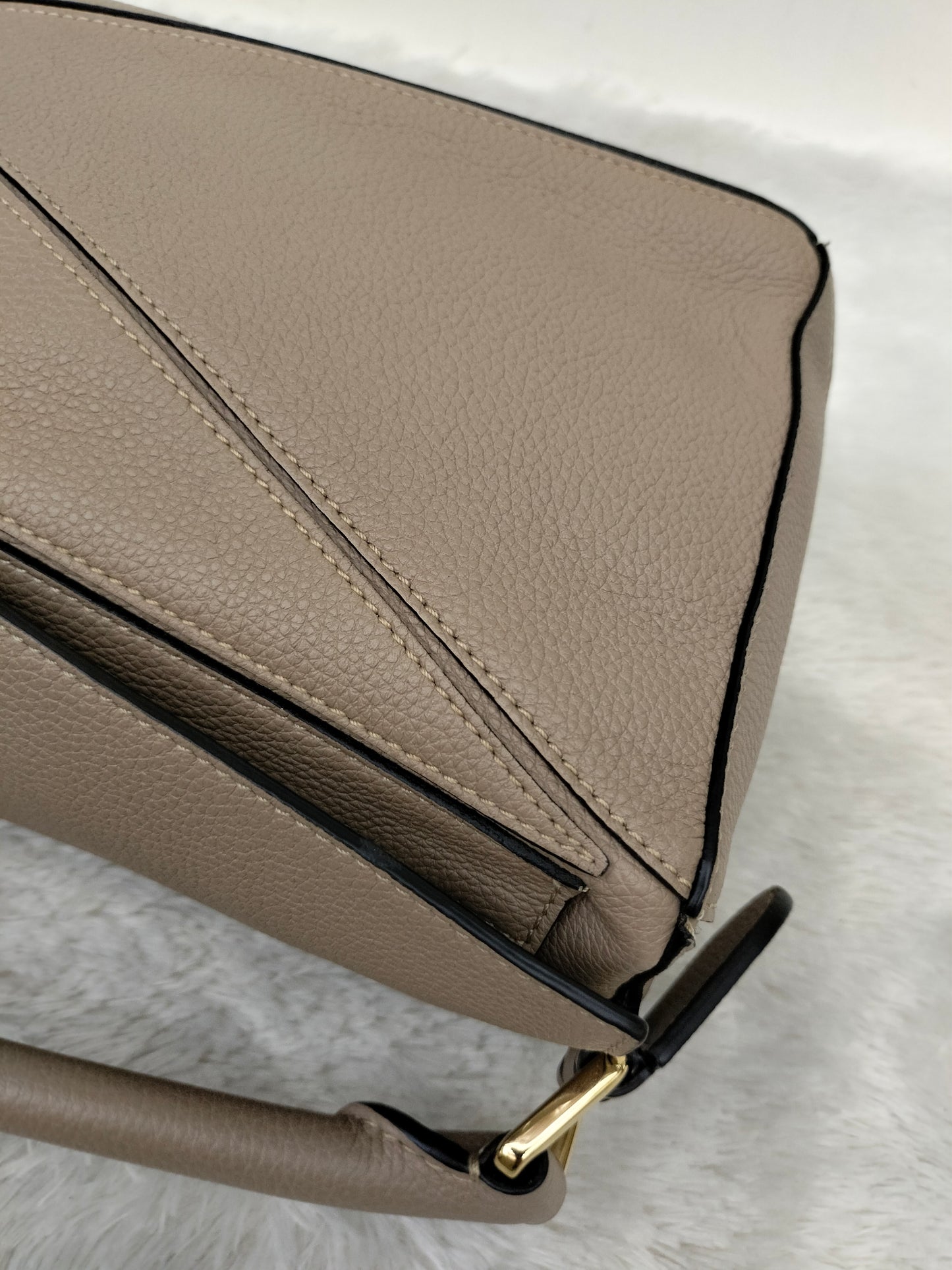 Loewe Puzzle Small Grained Sand GHW 2021