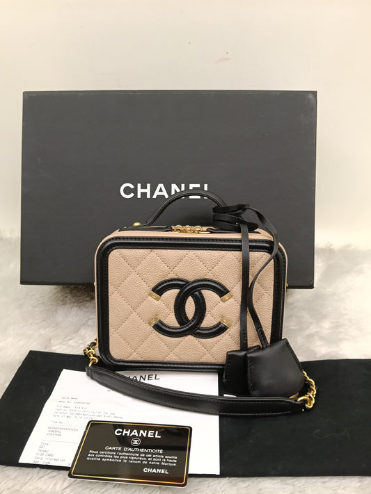 *Neverbeen Used* Chanel Filigree Vanity Case Small Caviar Beige Black GHW #27