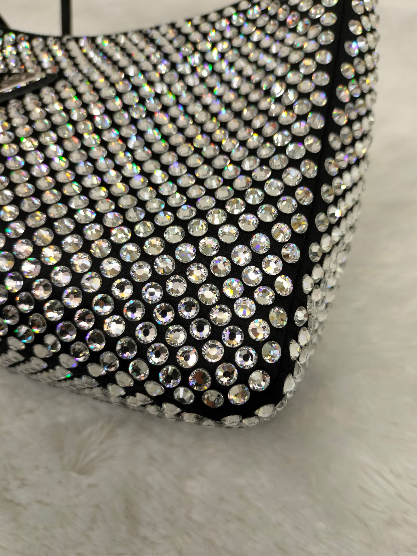 *Neverbeen Used* Prada Re-Edition Crystal Black SHW 2022
