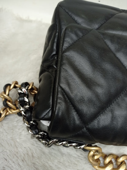 Chanel C19 Medium Lamb Black GHW #29