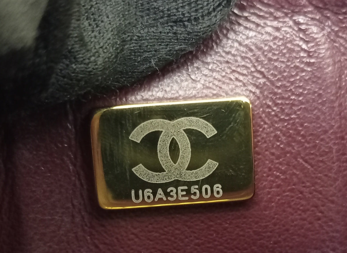 Chanel Medium Caviar Black GHW DF (CHIP)