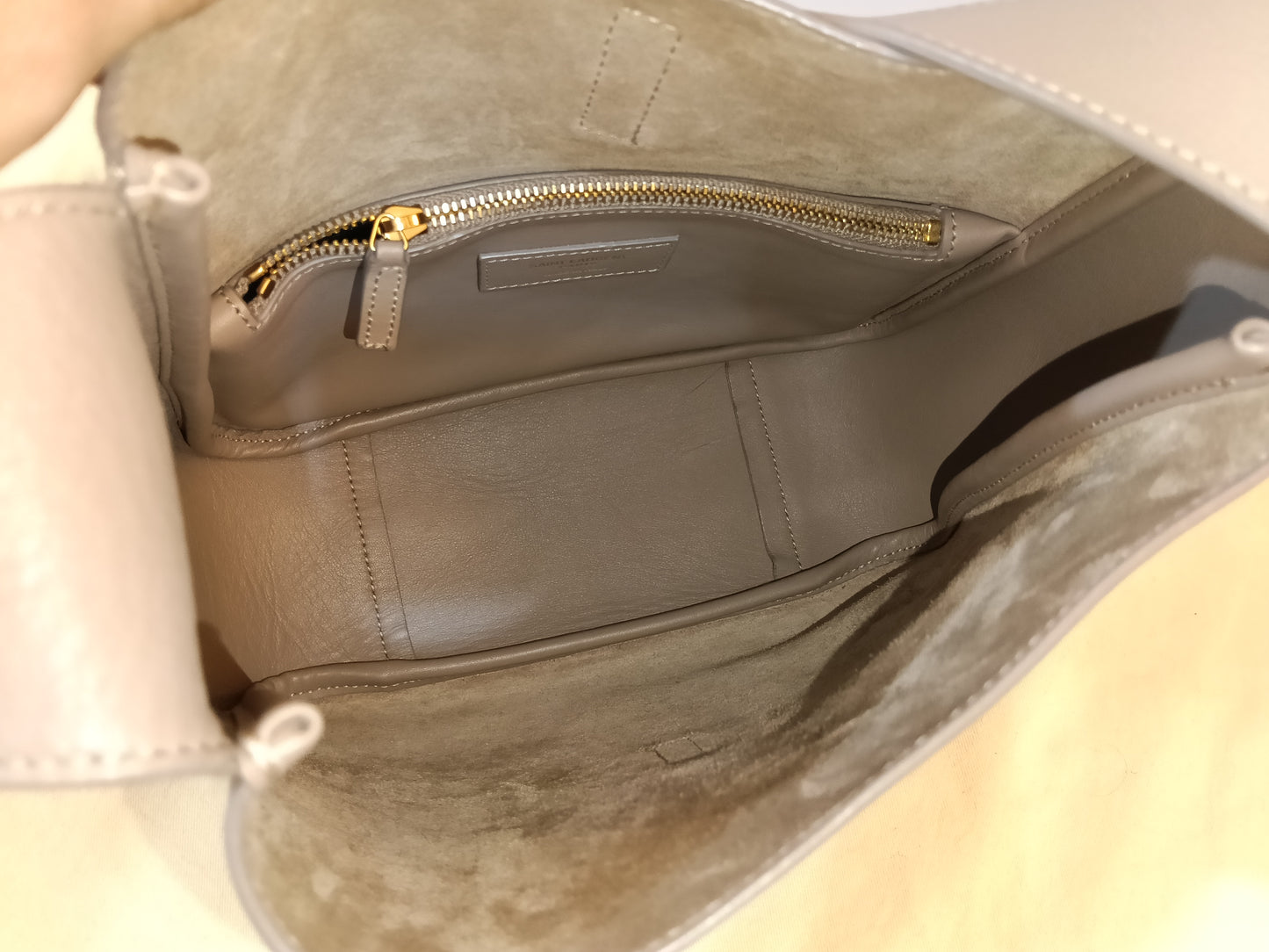 YsL Le 5 A7 Supple Small Calfskin Dusty Grey GHW 2023