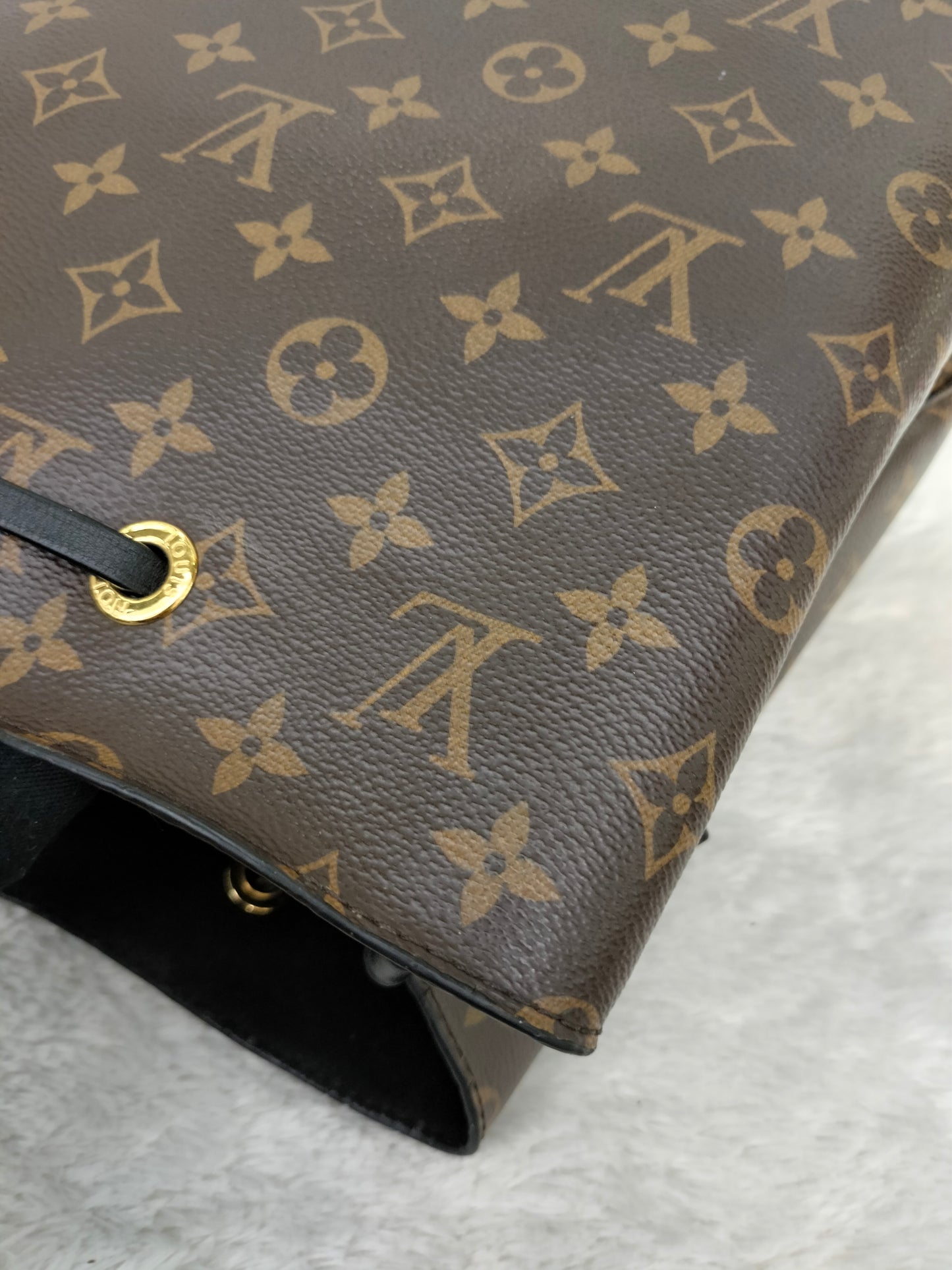 LV Neo Noe Monogram Noir 2017
