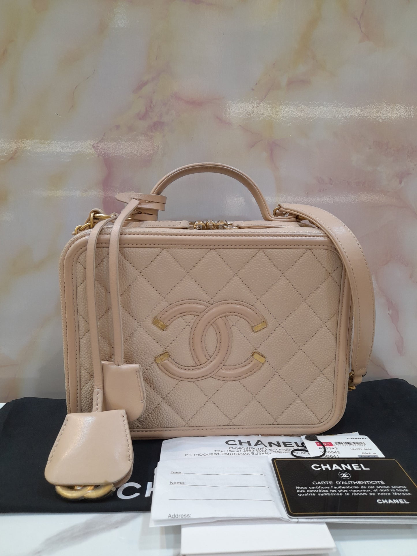 Chanel Vanity Case Medium Caviar nude GHW #27