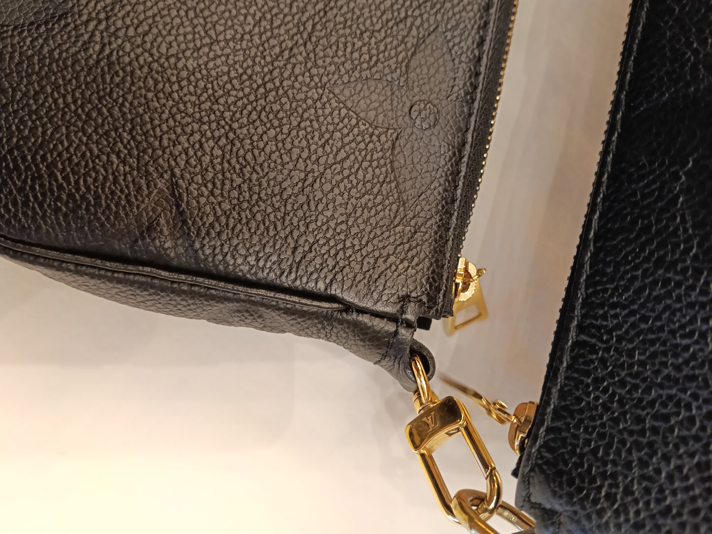 LV Multi Pochette Accesories NV Monogram Empreinte Noir (CHIP)