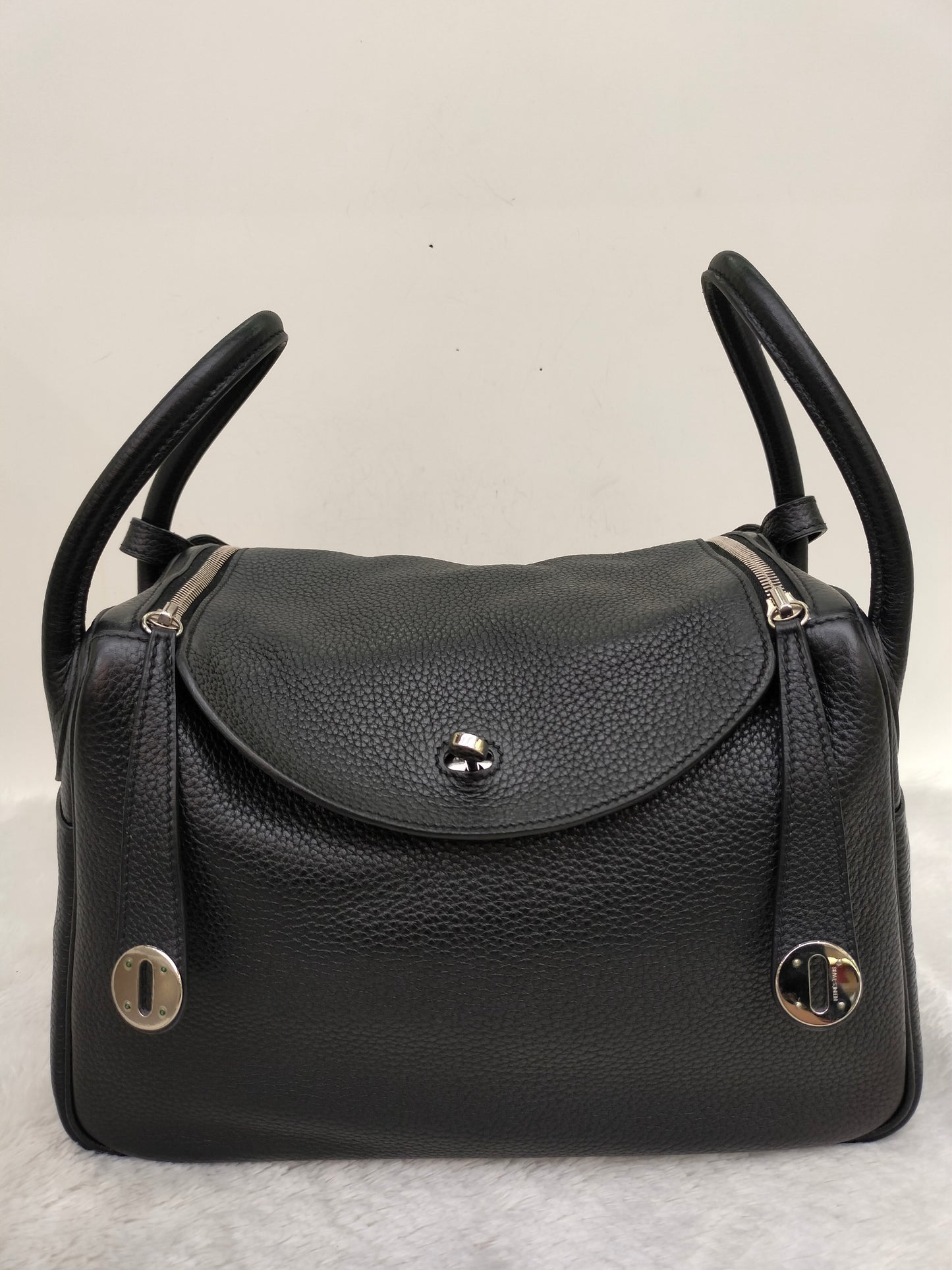 Lindy 30 Clem Black PHW #Q square