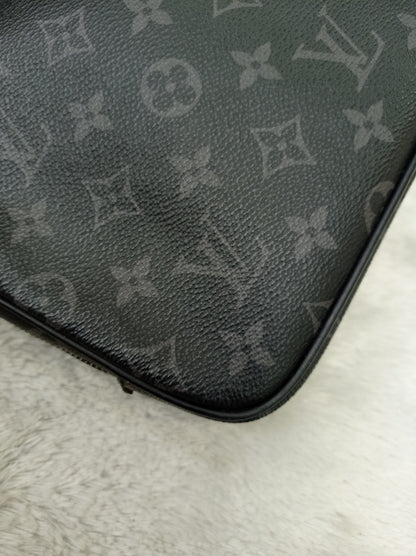 LV Toilet Pouch GM Monogram Eclipse 2017