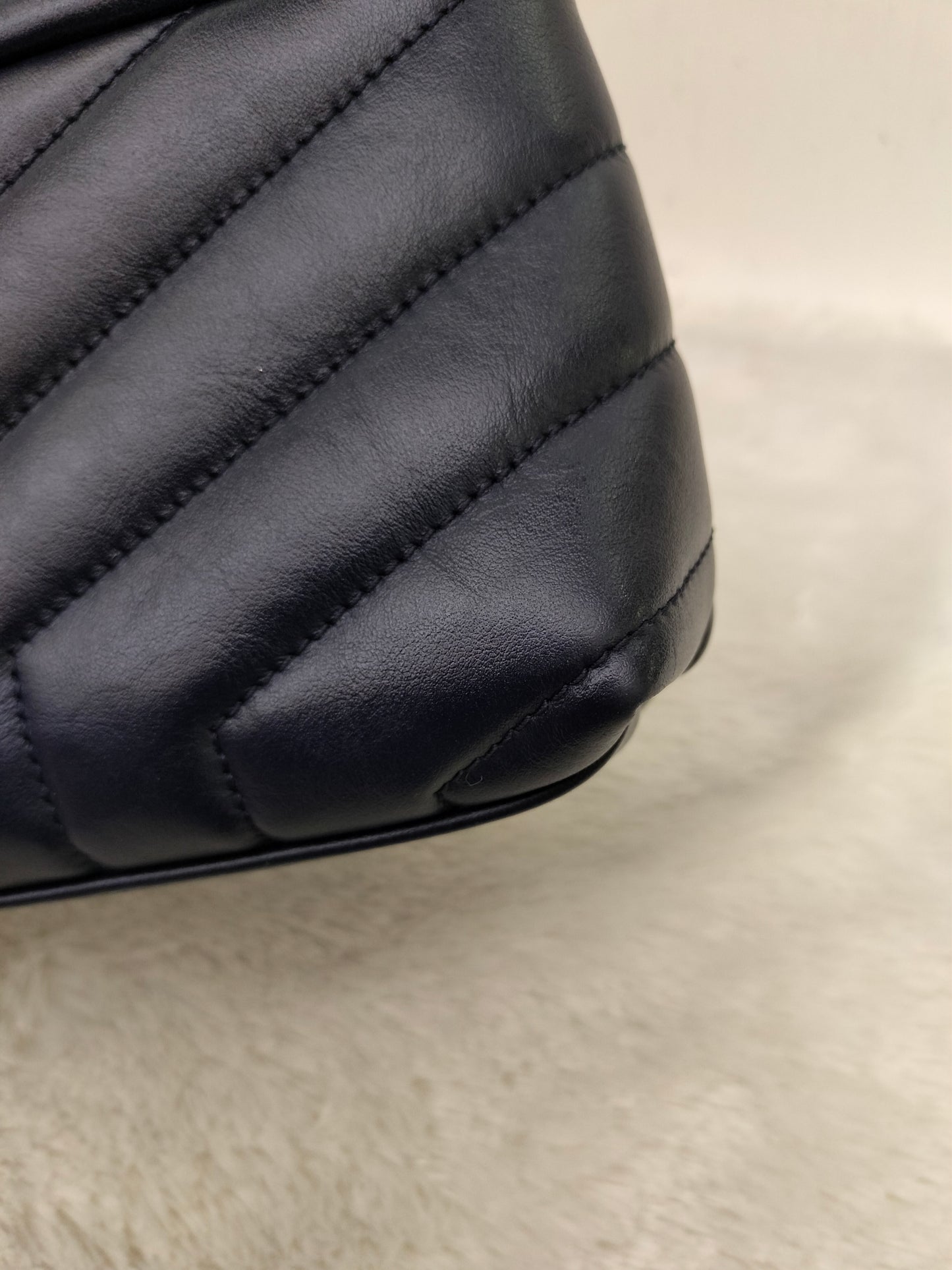 YsL Lou Lou Toy Lamb Navy SHW 2017