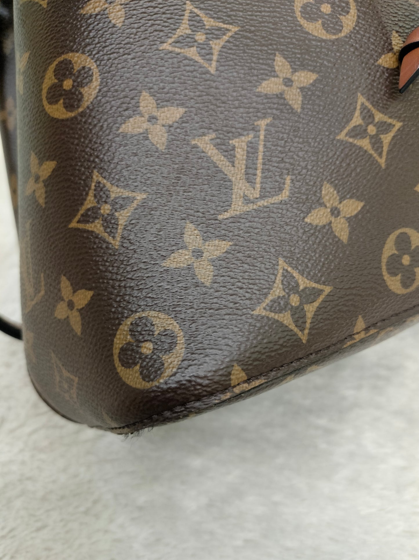 LV Neo Noe MM Monogram Caramel (CHIP)